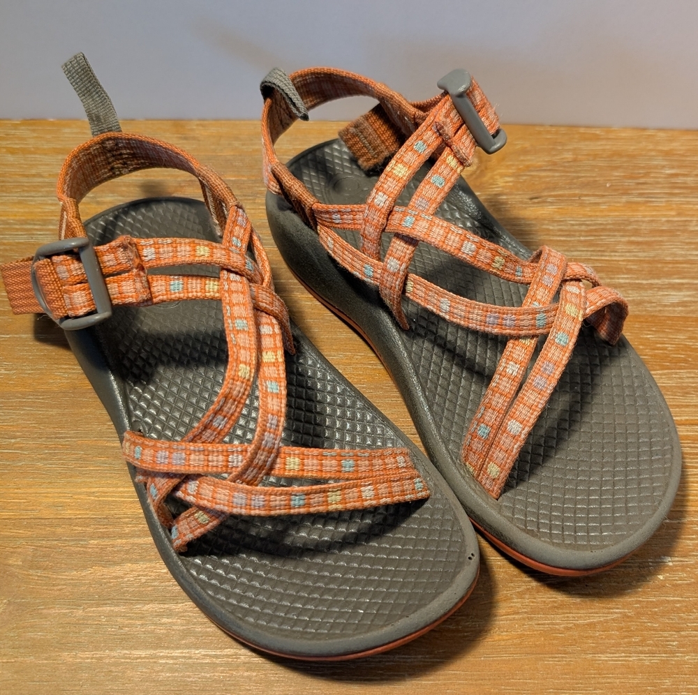 Chaco Kids Girls Orange Peach Patterned Strap Watershoe Sandals - size 13
